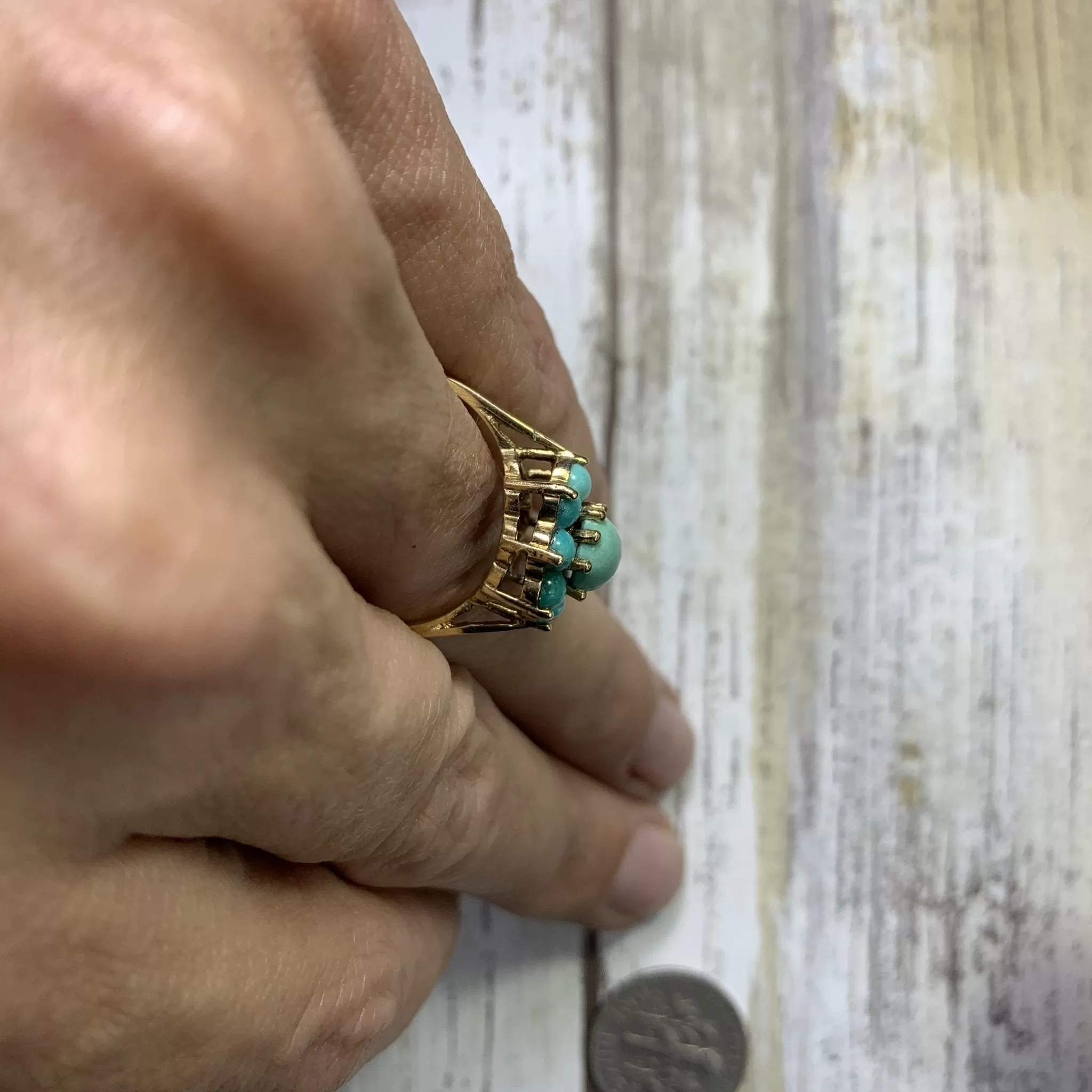 1970s Turquoise Ring in Yellow Gold. Boho Cluster Flower. Estate Jewelry. December Birthstone.