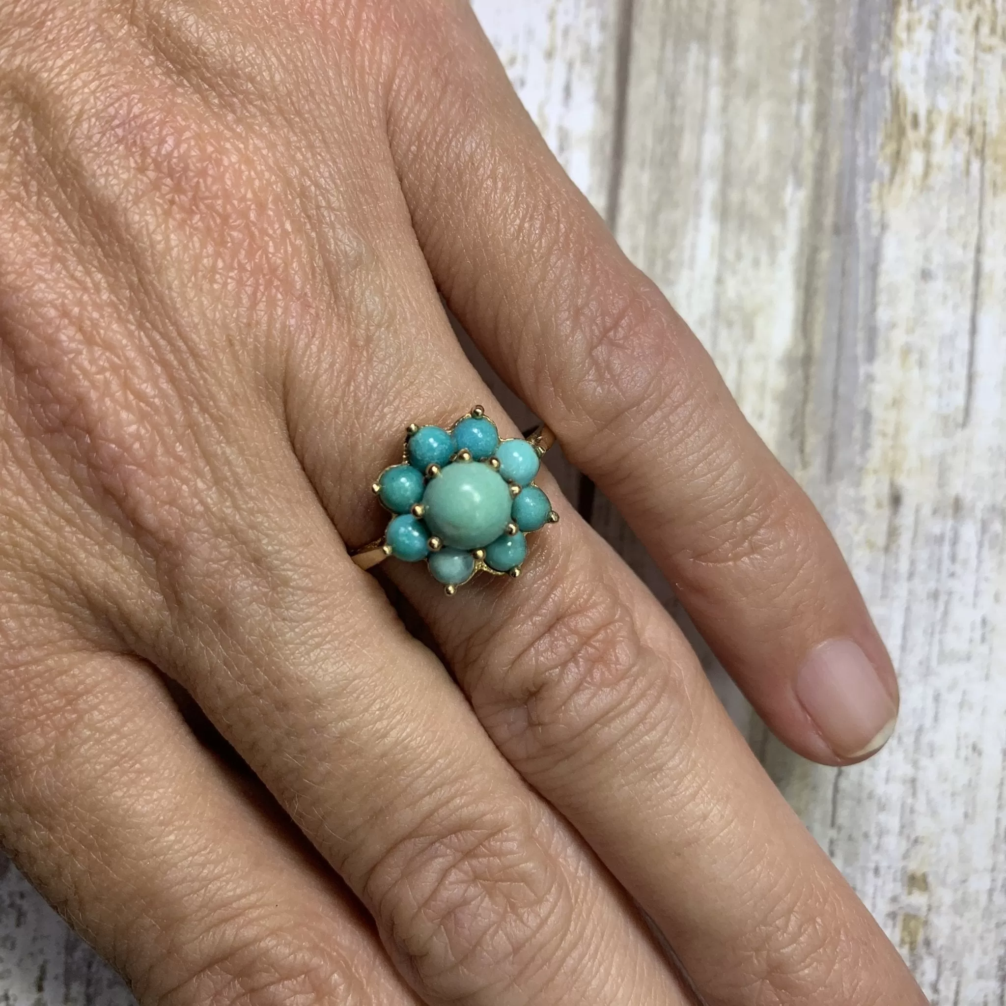 1970s Turquoise Ring in Yellow Gold. Boho Cluster Flower. Estate Jewelry. December Birthstone.