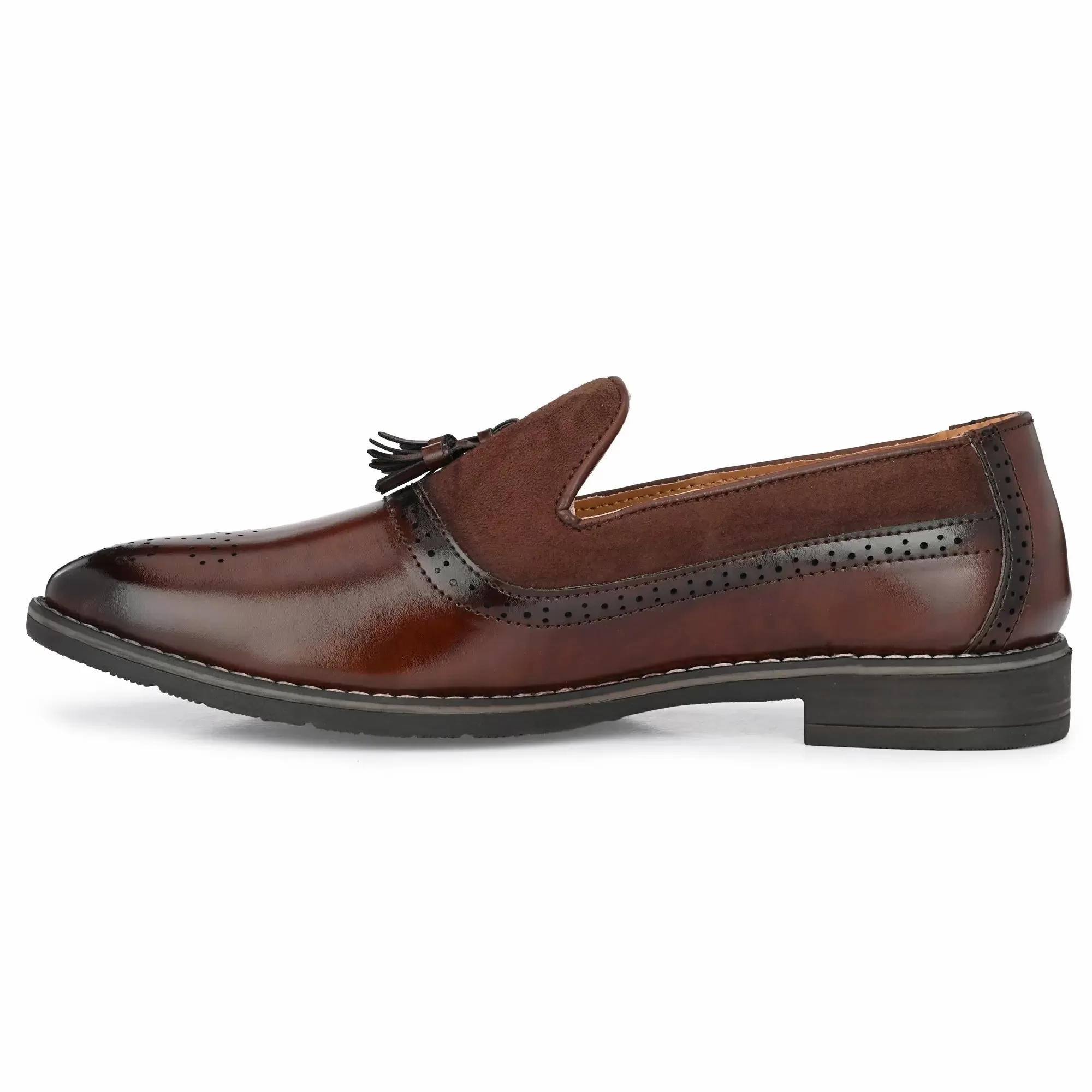 Attitudist Unisex Handcrafted Brown Tassel Loafer With Knotted Laces In Moccassin Style