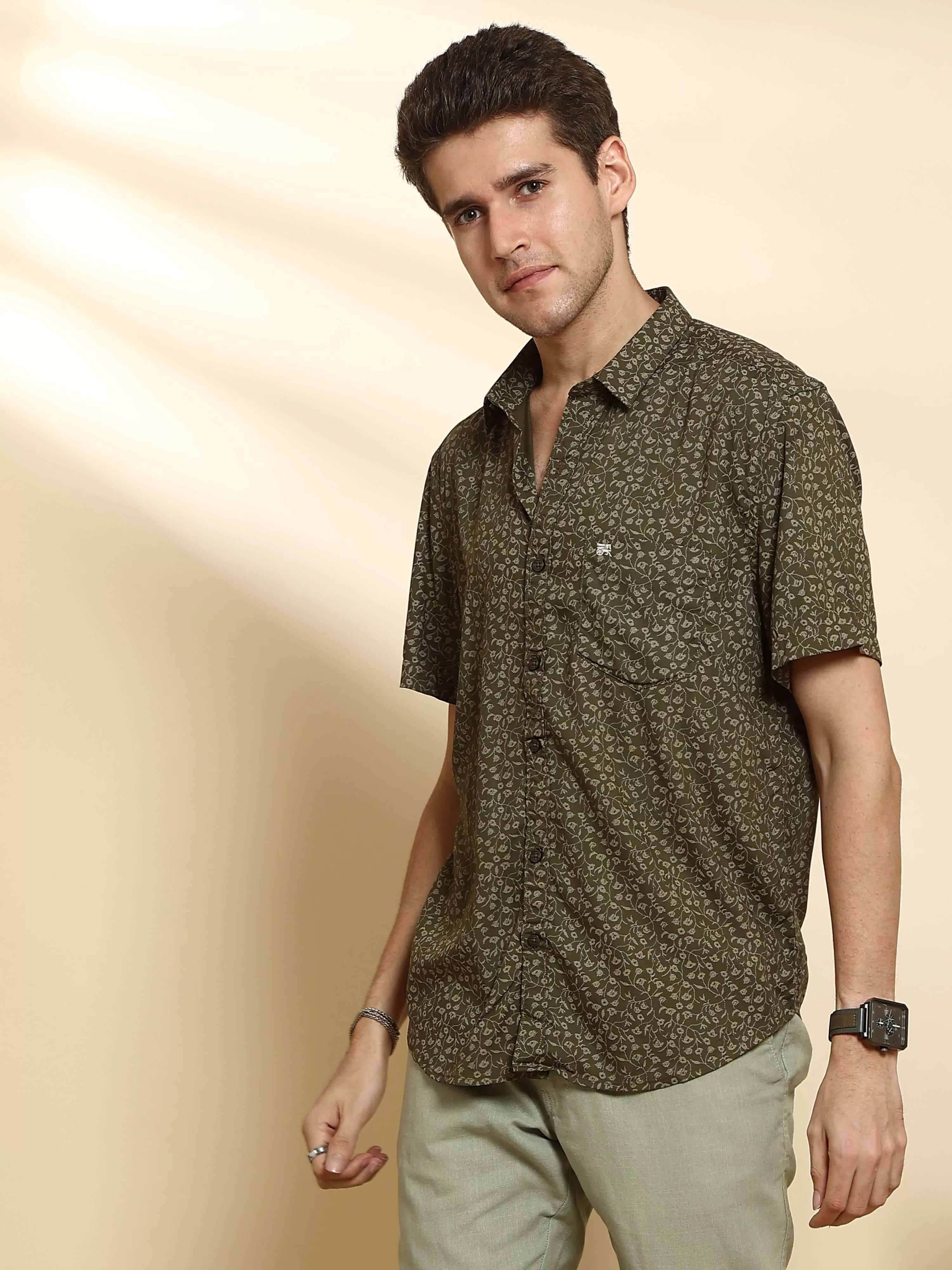 Green casual floral AOP half sleeves shirt