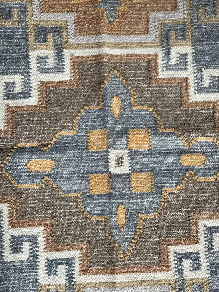 Hand Knotted Wool & Cotton RUG 61