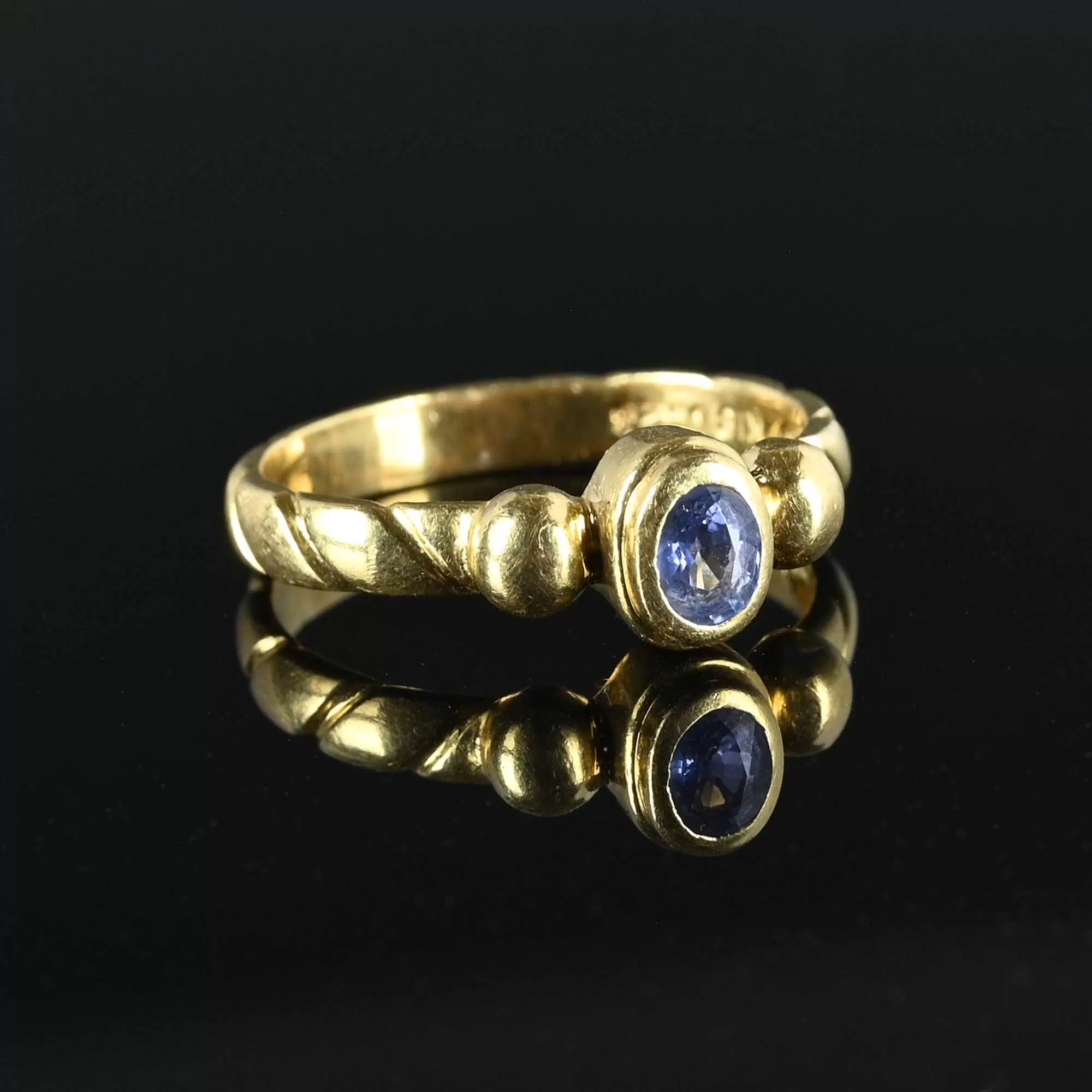 Vintage 18K Gold Natural Sapphire Ring Band